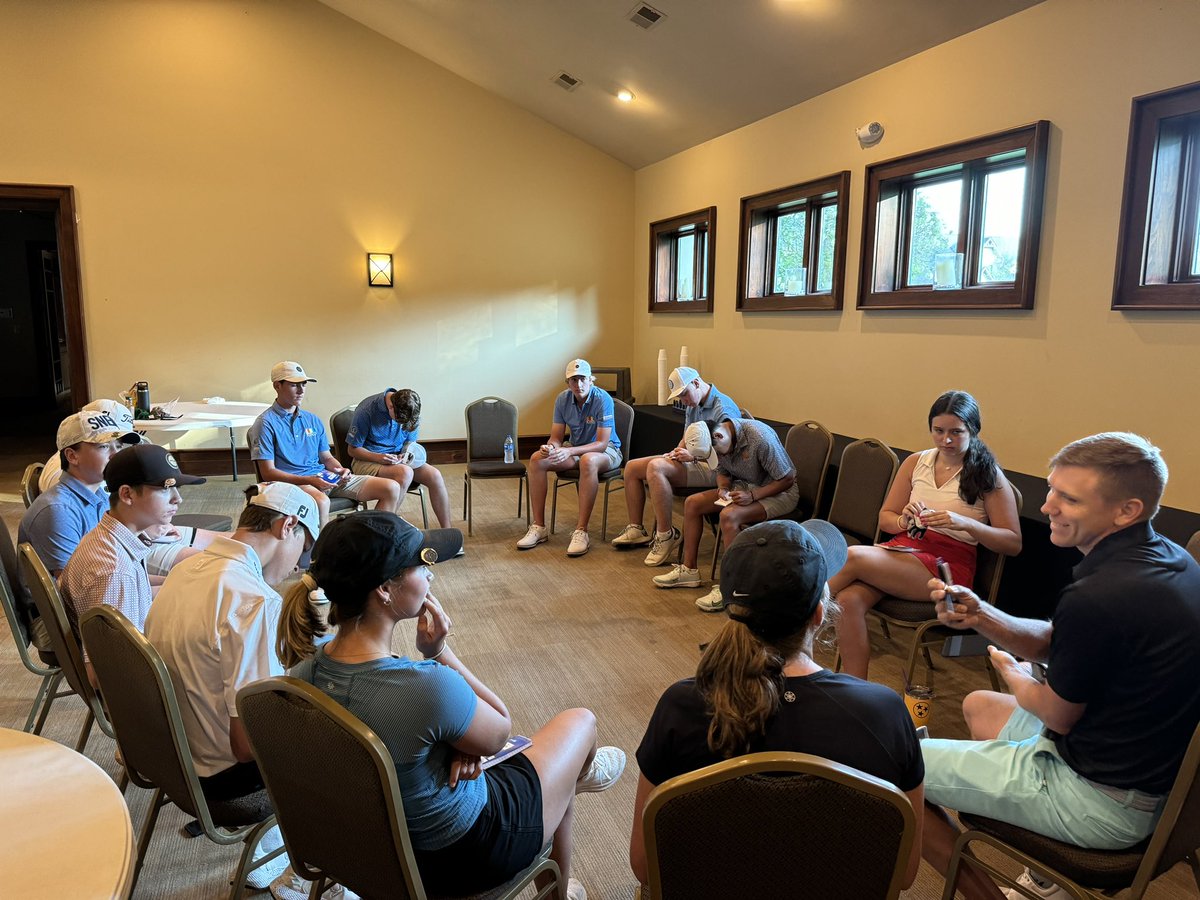 beardengolf's tweet photo. Great boot camp with Tyler Lane at Avalon Country Club. Great team building and practice to help jumpstart the year!

Go Dawgs! https://t.co/z8O1y5UoLL