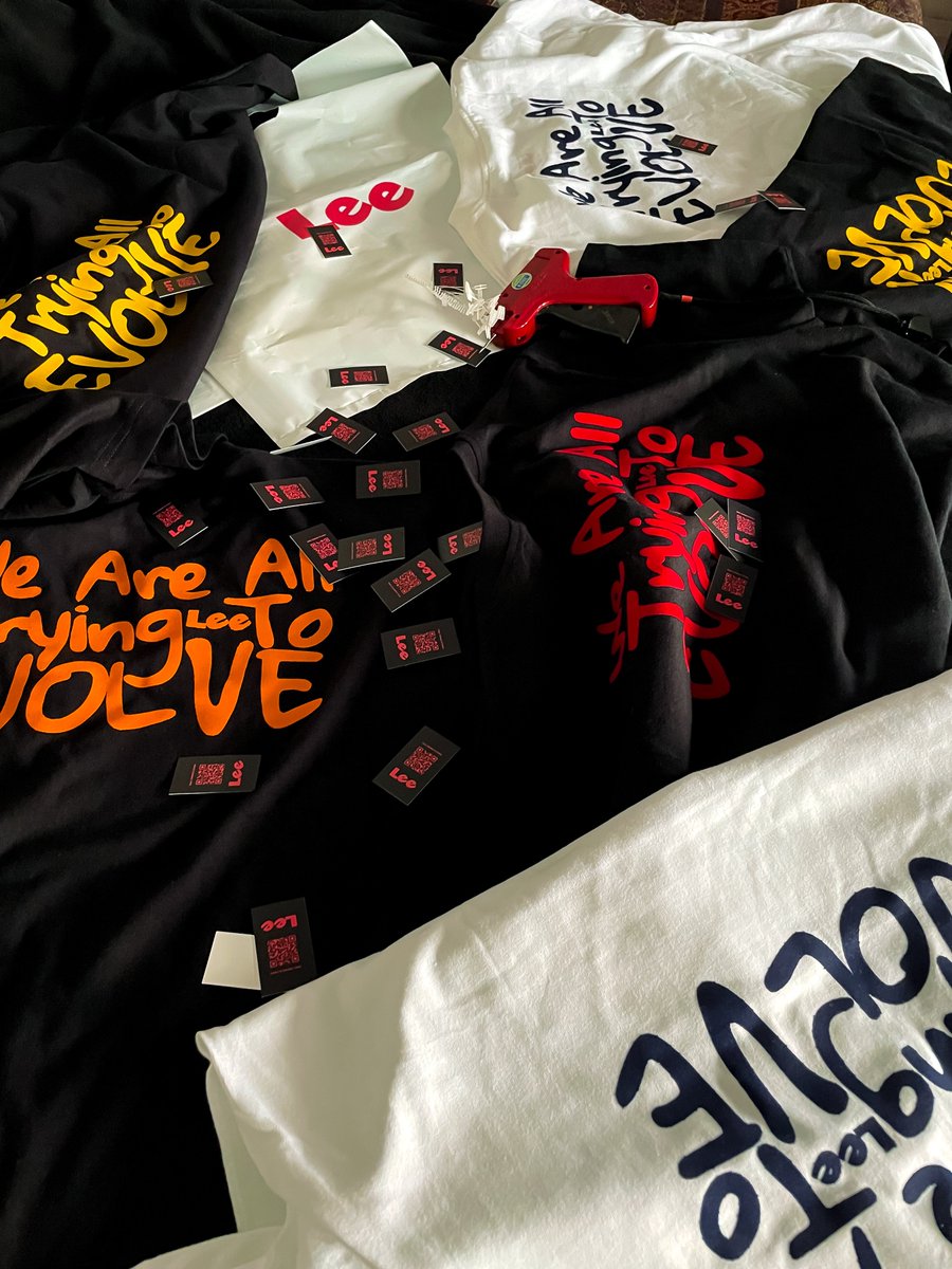 𝑳𝒆𝒕 𝑬𝒗𝒆𝒓𝒚𝒐𝒏𝒆 𝑬𝒗𝒐𝒍𝒗𝒆 tweet media