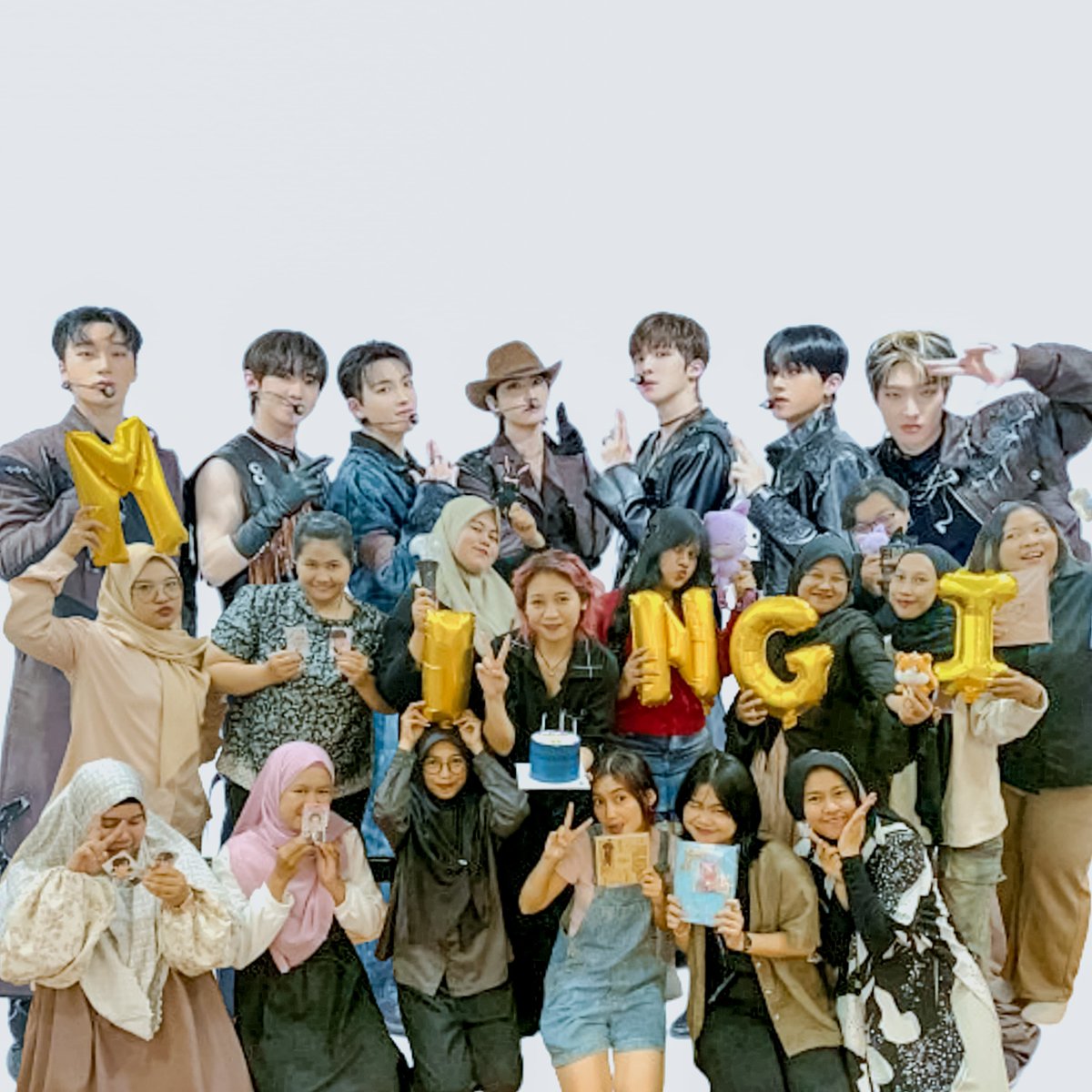 KalimantanAtiny's tweet photo. Today's Mingi Birthday Event Recap
10.08.2024
#ATEEZ #에이티즈 #MINGI #민기
#여름빛으로_물든_민기의_생일
#SummerColoredMingiDay https://t.co/hd8tCFGLZ9