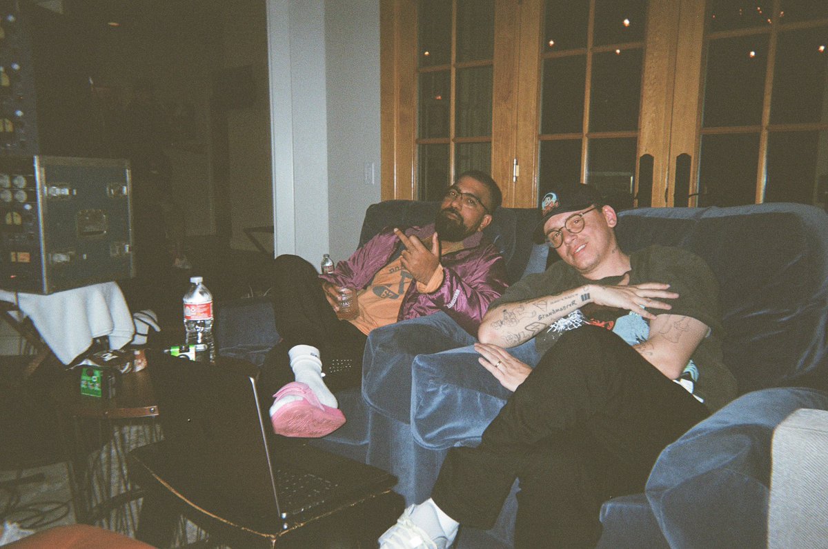 Logic301's tweet photo. Recording Ultra 85 with family https://t.co/tQ0141aICZ