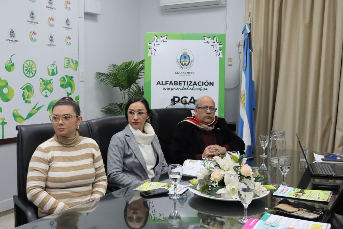 mieducacionctes's tweet photo. Más de 2000 personas participaron de nuestra capacitación del Programa "Leer y Comprender... Camino para Aprender" a través de nuestro canal de Youtube. ¡Gracias por ser parte de esta apuesta por la educación! #LeerYComprender #Capacitación #Educación https://t.co/dakqxTIhLs
