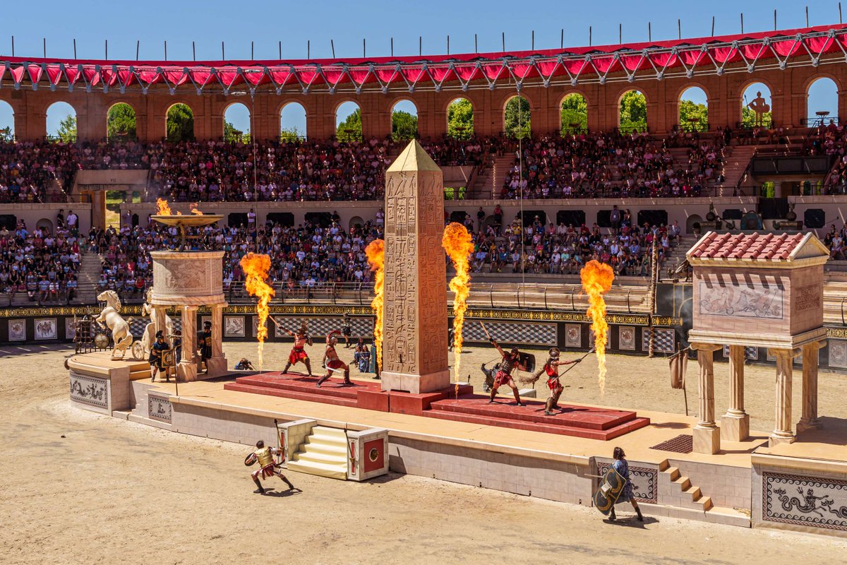 PuyduFou's tweet photo. 🔥 Damien est prêt à affronter les gladiateurs dans l’arène !
Connaissez-vous leurs noms ?⚔️
©Martin Sylvos ©Arthur Aumond
#PuyduFou #PuyduFou2024 #SigneduTriomphe #Gladiateur #GladiatorII https://t.co/L2P9aTycrm