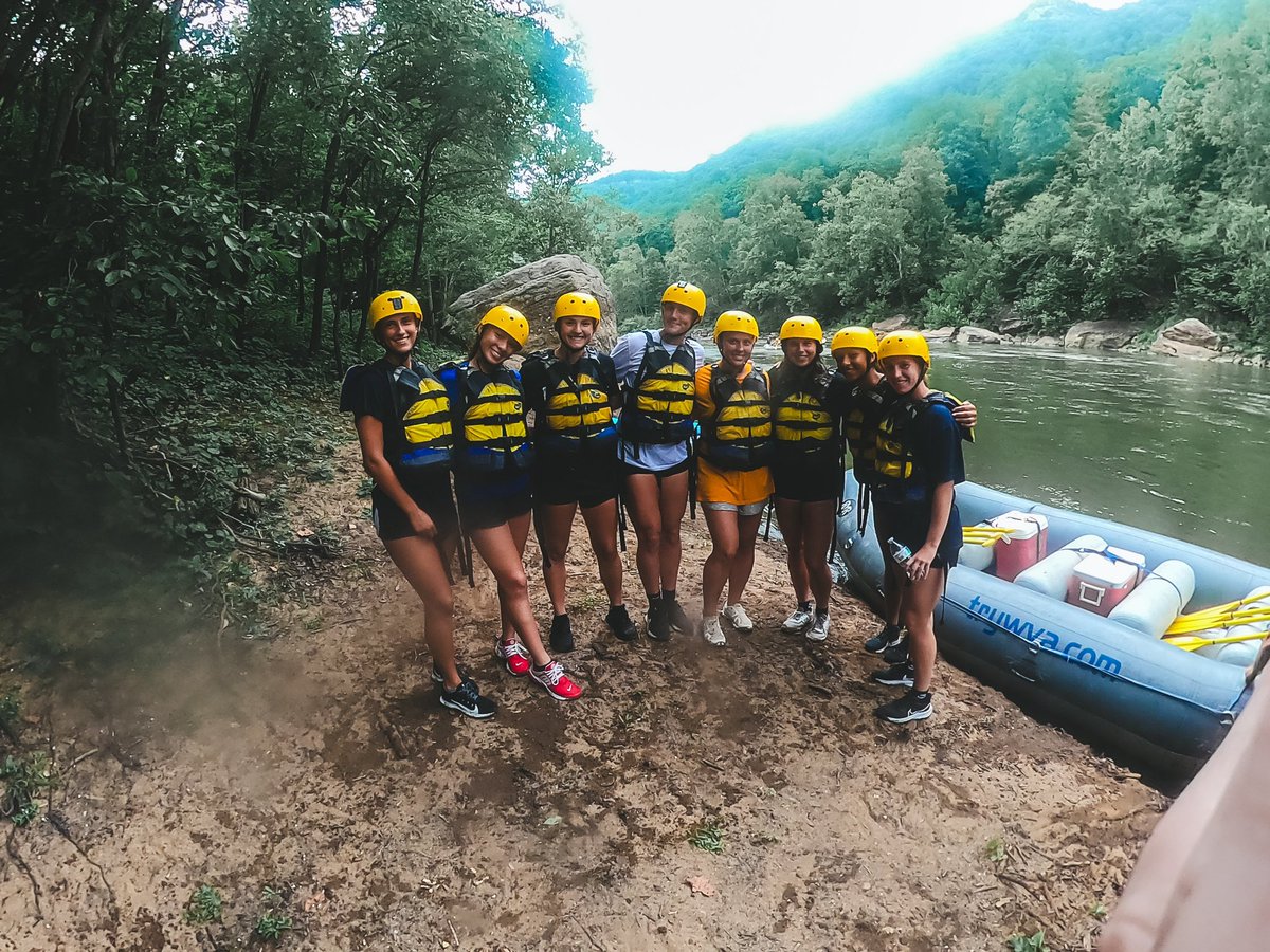 wvuwomenssoccer's tweet photo. A great day on the water! 🛶

#HailWV https://t.co/wuJWgsRDxa