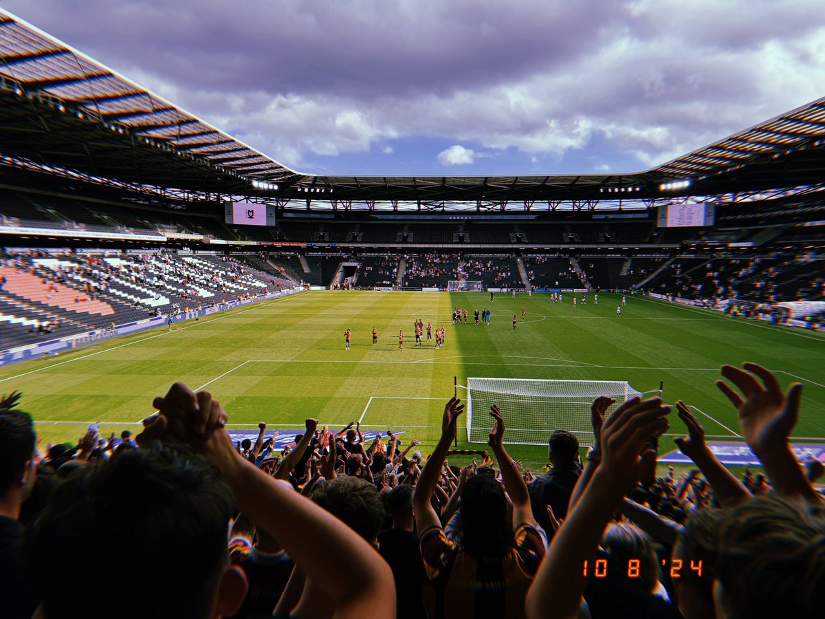 Sarcevic superb; Byrne brilliant &amp; Pattison phenomenal. Great team win.

We are so back! #bantams #bcafc