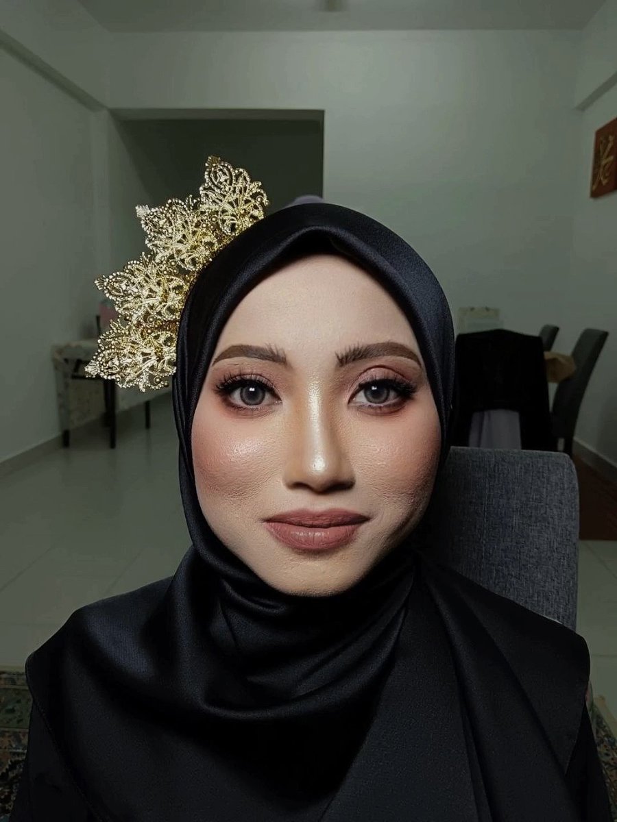 shahidahalias's tweet photo. 31 August tarikh hot!! 

Org Pasir Gudang yg perlukan khidmat makeup RM100 boleh booking dgn saya okayyy. Kebetulan 31 August tu saya ada job area sana. Ada lagi 2 slot kosong (pagi &amp; petang) 

https://t.co/rxJSjTQRCN https://t.co/rm0tCTg7U4