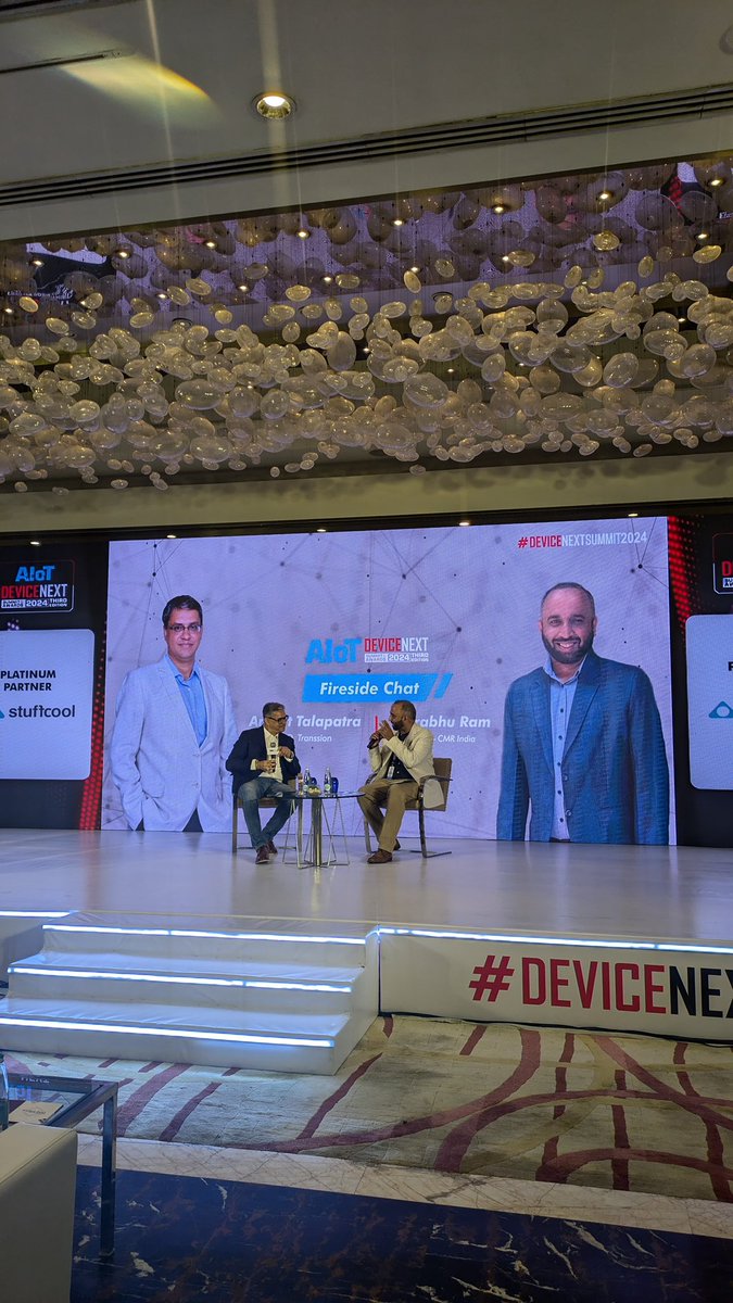 prabhu_ram's tweet image. Always a pleasure speaking with my friend, @ArijeetT, CEO of Transsion,  this time at a fireside chat at @DeviceNXT AIoT Event 2024. 

As per @CMRINDIA, Transsion today is one of the top six smartphone brands in India.

#AnalystLife #DeviceNext