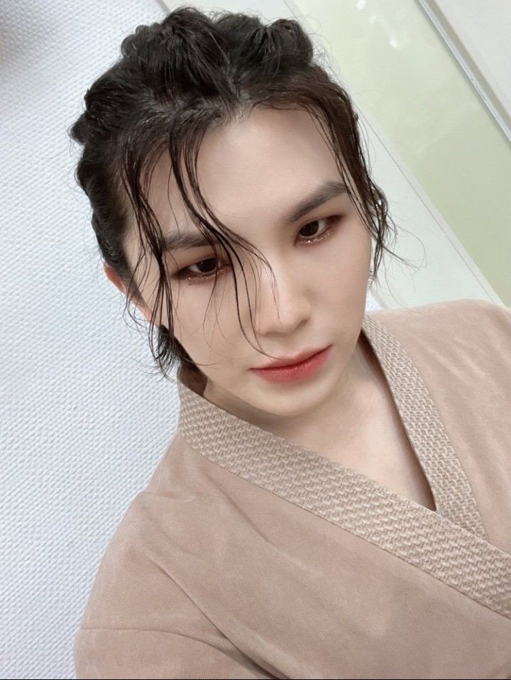 woozihourly_'s tweet photo. #우지 #WOOZI #세븐틴 #SEVENTEEN @pledis_17 https://t.co/znjMIVpykZ