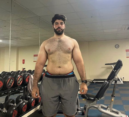 styledinred's tweet image. Be honest, do you find this attractive?