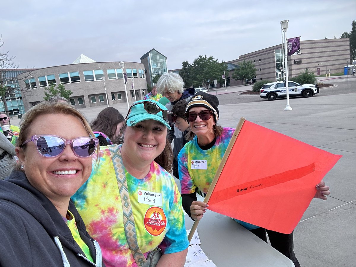 howardteach's tweet photo. The best way to start your weekend is at the Sunrise Stampede supporting the innovative mental health and special education staff of @SVVSD Thank you @SVVSFoundation for an amazing morning! @mainstreetsvvsd #StVrainStorm https://t.co/thvO5uw413