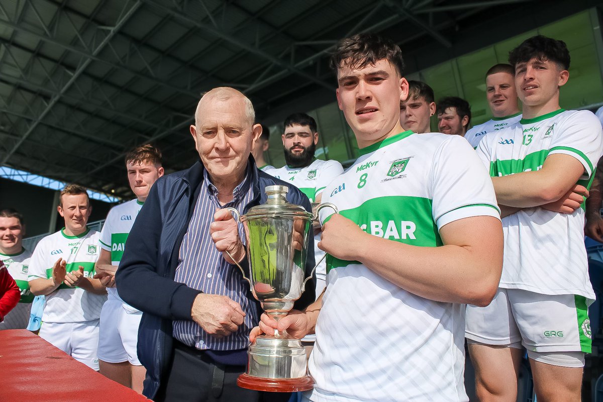 MayoGAA's tweet photo. Congratulations to Caiseal Gaels Hurling Club on winning the Connacht Gold Junior B championship cup today in Hastings Insurance Machale Park.

Caiseal Gaels captain Luke Connor receiving the Tom Earley memorial cup from Joe Earley. https://t.co/tFE8vELVFC