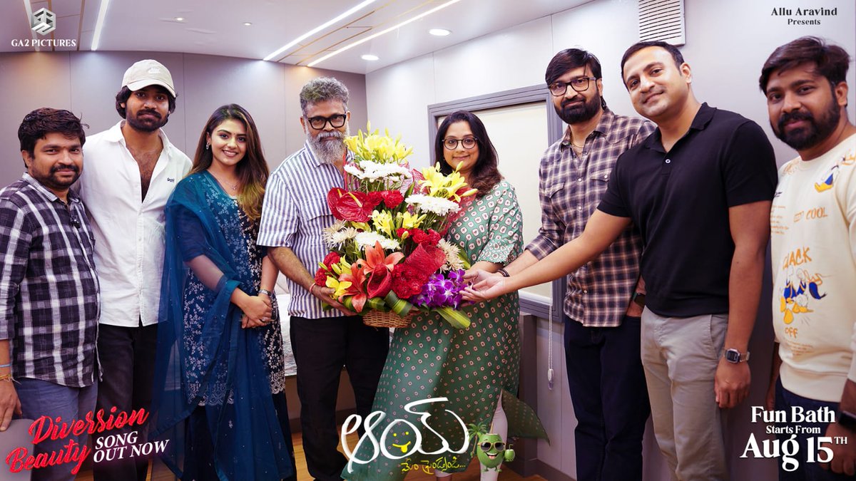 TrackTwood's tweet photo. Team #AAYMovie with the Blockbuster director #Sukumar garu at #DiversionBeauty song launch! 🤩🔥
The ace filmmaker wished all the best to the entire team ❤️
▶️ https://t.co/JT7uFfHc4E
#CricketStep #AAY #AAYonAUG15 https://t.co/5gsPx37Hys
