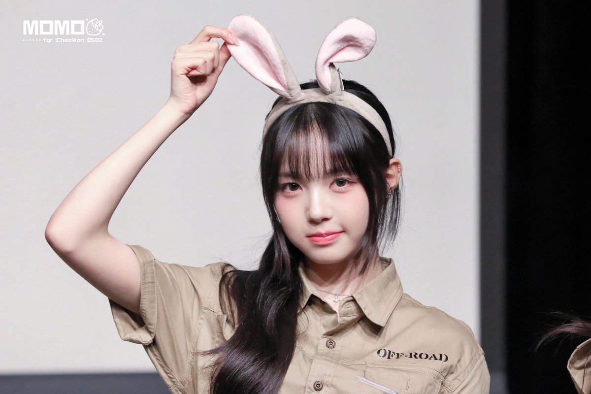 240719 WITHMUU

🐰💖

#tripleS #트리플에스 
#김채원 #채원 
#キム·チェウォン
#KimChaeWon #ChaeWon