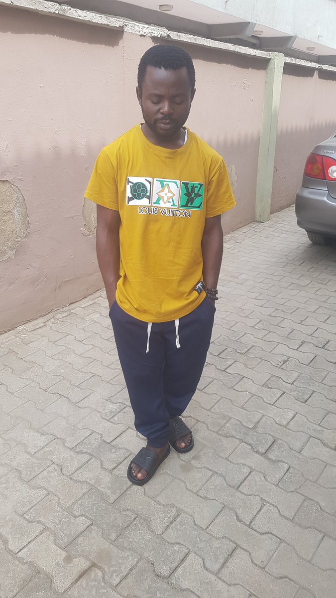 GabrielIkyanyon's tweet photo. This our generation is something else.. I need help nobody come out to help but if I die now people will come to contribute for my funeral😭😭😭😭😭 https://t.co/6tXCqTrFBa
