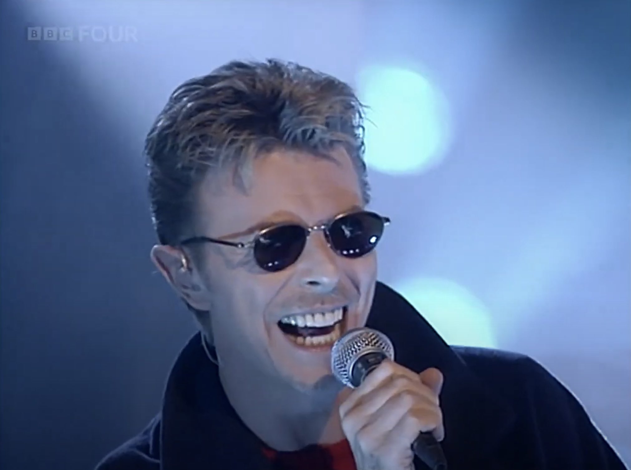 洋楽 Strangers When We Meet /David Bowie David Bowie - Strangers When We Meet (Official Music Video