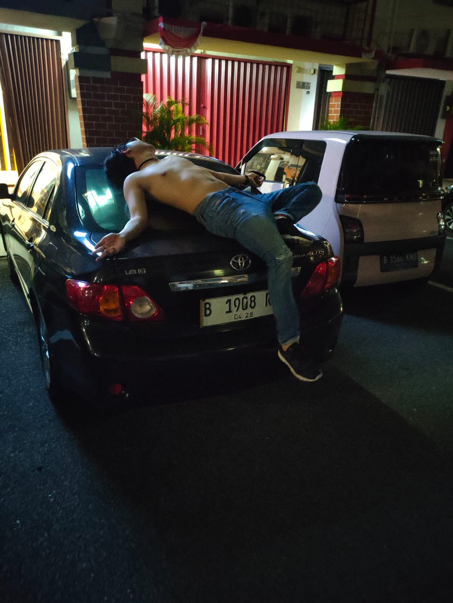 Bar Ayam (@torimeltdown) on Twitter photo 