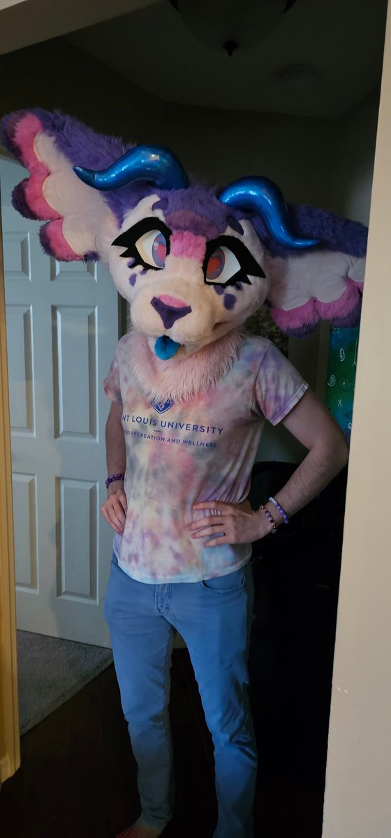 Chi if she was tall 😳
<a href="/X3Kekky/">Kekkie</a> 💜