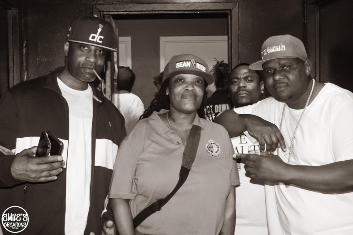 rhymeassasin's tweet image. As we celebrated the life and music of Sean Price on the 9th anniversary of his passing, was an honour to get to meet his wife Bernadette and Terror Van Poo. Felt like home with Hiphop's NY inner circle.

 #sob #RhymeAssassin #SeanLivesOn #RunEmUp #BernadettePRice #unclerhymez