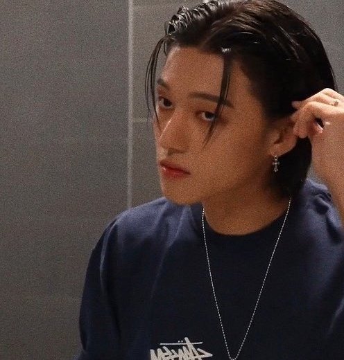 JJWY00ZSD__'s tweet image. Call me shallow , but im only getting depper 
open.spotify.com/track/7bbYT48H…