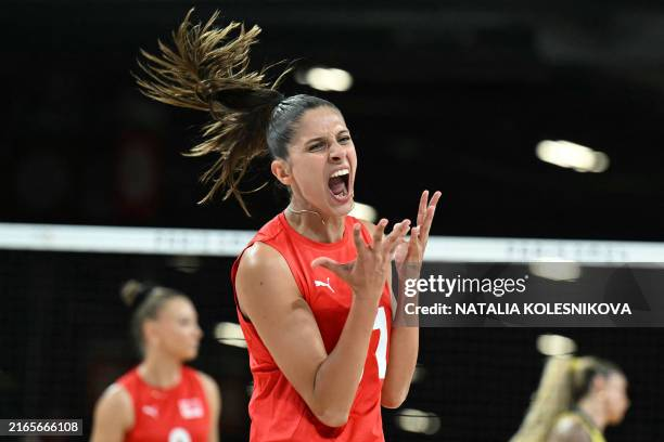 Temmzvolley's tweet photo. 🇹🇷Derya Cebecioğlu vs 🇧🇷Brezilya 3. set

8 sayı 🔥
%67 hücum 6/9
2 ace
+7 WL

#Paris2024 #FileninSultanları