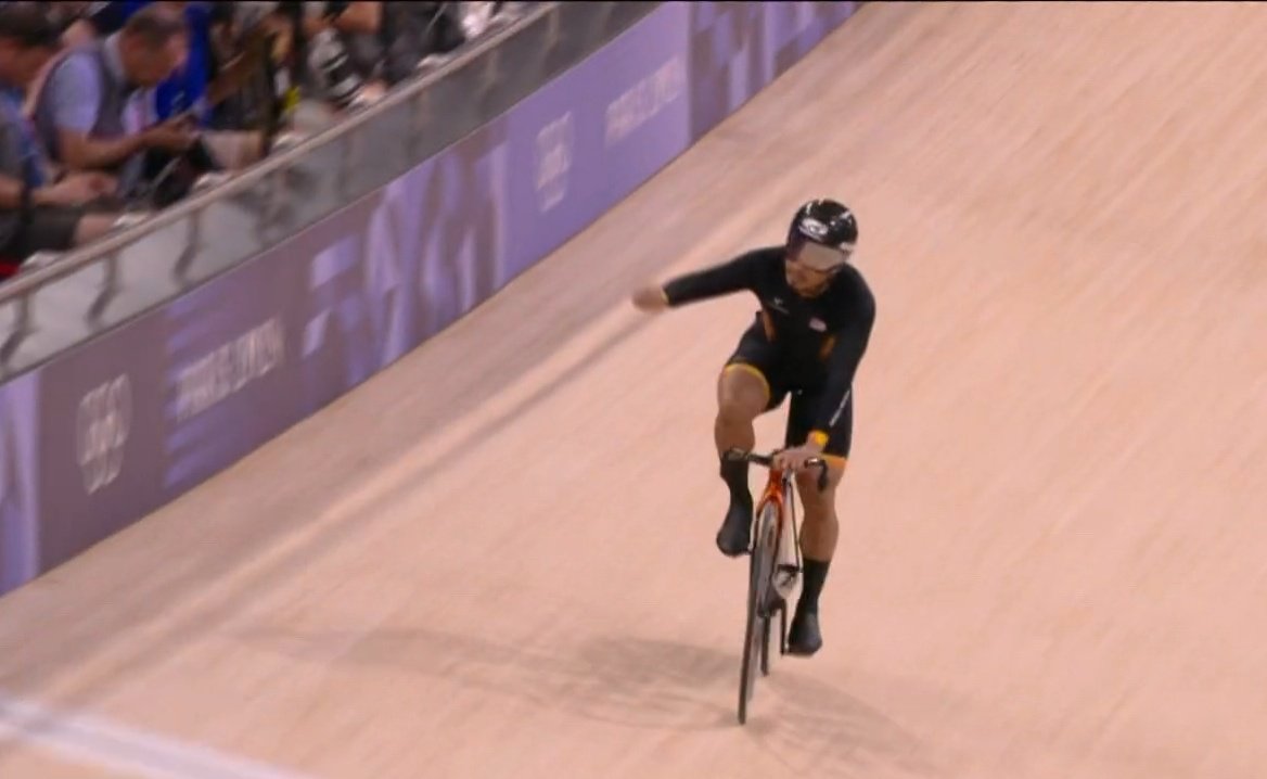 theone_xyz's tweet photo. Dato Azizulhasni Awang, this is his last #Olympics, delivering medals for Malaysia, always carrying the nation pressure on his shoulder since 2008, he is creating a legacy. Gonna miss our Pocket Rocketman.

Olympics appearance:
2008
2012
2016🥉
2020🥈
2024

He is always there.. LA2028 for sure gonna be different without him.

Not the ending that we all wanted, but THANK YOU for all these years, from the bottom of our heart 🙌🏻
@AzizulAWANG 

Jasamu akan dikenang sampai bila² 🙏🏻

#Paris2024 #CyclingTrack