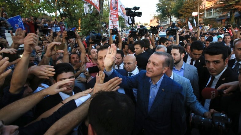 "Yeter! Söz Milletindir!"
10 Ağustos 2014 📸

 Cumhurbaşkanımız <a href="/RTErdogan/">Recep Tayyip Erdoğan</a>