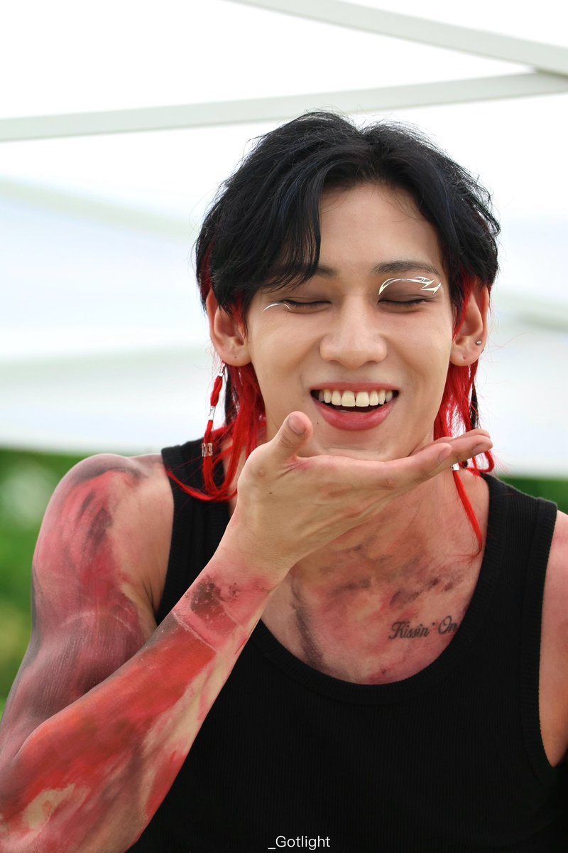 shingkham83967's tweet photo. มีแต่ความน่ารัก น้องน่ารักมากกก 🖤❤️ ^__^ 😍🐍💜
BAMBAM LAST PARADE
#BAMESIS_MusicCore
#LAST_PARADE
#BAMESIS #BamBam_BAMESIS
#뱀뱀 #BamBam #GOT7 https://t.co/5iaBZveJr6