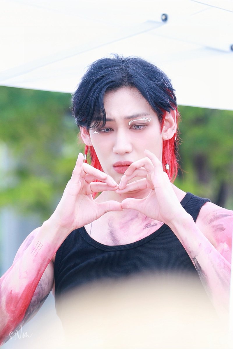 shingkham83967's tweet photo. มีแต่ความน่ารัก น้องน่ารักมากกก 🖤❤️ ^__^ 😍🐍💜
BAMBAM LAST PARADE
#BAMESIS_MusicCore
#LAST_PARADE
#BAMESIS #BamBam_BAMESIS
#뱀뱀 #BamBam #GOT7 https://t.co/5iaBZveJr6