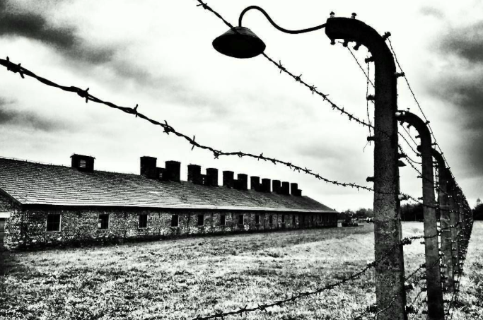 auschwitzxhibit's tweet photo. August 10, 1942 | The transfer of the Women's Camp from the Main Camp to Section BIa in #Auschwitz II-Birkenau is completed. A selection is carried in the infirmary of prisoners. Visibly ill women are sent directly to the gas chambers. https://t.co/8GilFfWCyY