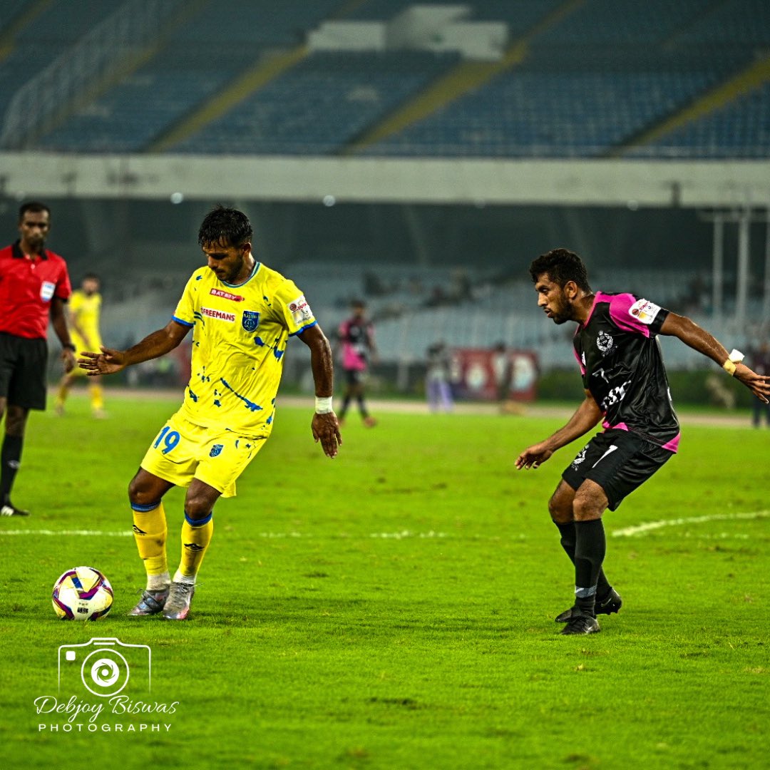 Debjoy (@debjoy07) on Twitter photo A goal fest at Salt Lake Stadium.. <a href="/KeralaBlasters/">Kerala Blasters FC</a> dominated the match and won it 7-0 against CISF. #DurandCup2024 #KeralaBlasters #Manjappada A goal fest at Salt Lake Stadium.. <a href="/KeralaBlasters/">Kerala Blasters FC</a> dominated the match and won it 7-0 against CISF. #DurandCup2024 #KeralaBlasters #Manjappada
