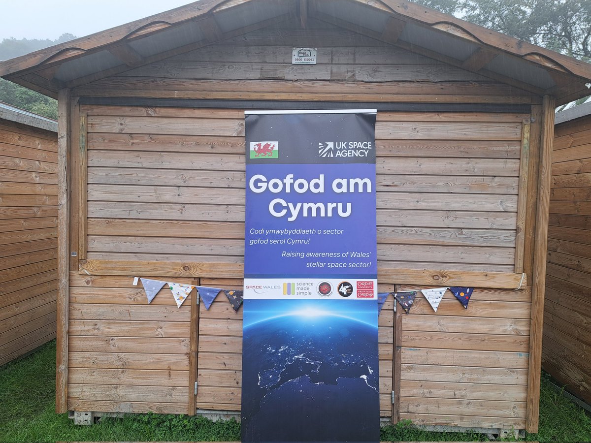 ThompsonSTEM's tweet photo. And that's it, the end of the #Eisteddfod24, we have spoken to over 3,000 of you this week and we hope for more in Wrexham for #Eisteddfod25! 

Many thanks once again to @spacegovuk for the grant fot the #GofodAmCymru project!

 #steddfod24 @eisteddfod @PafGwyddoniaeth https://t.co/IDiSMb0ptV