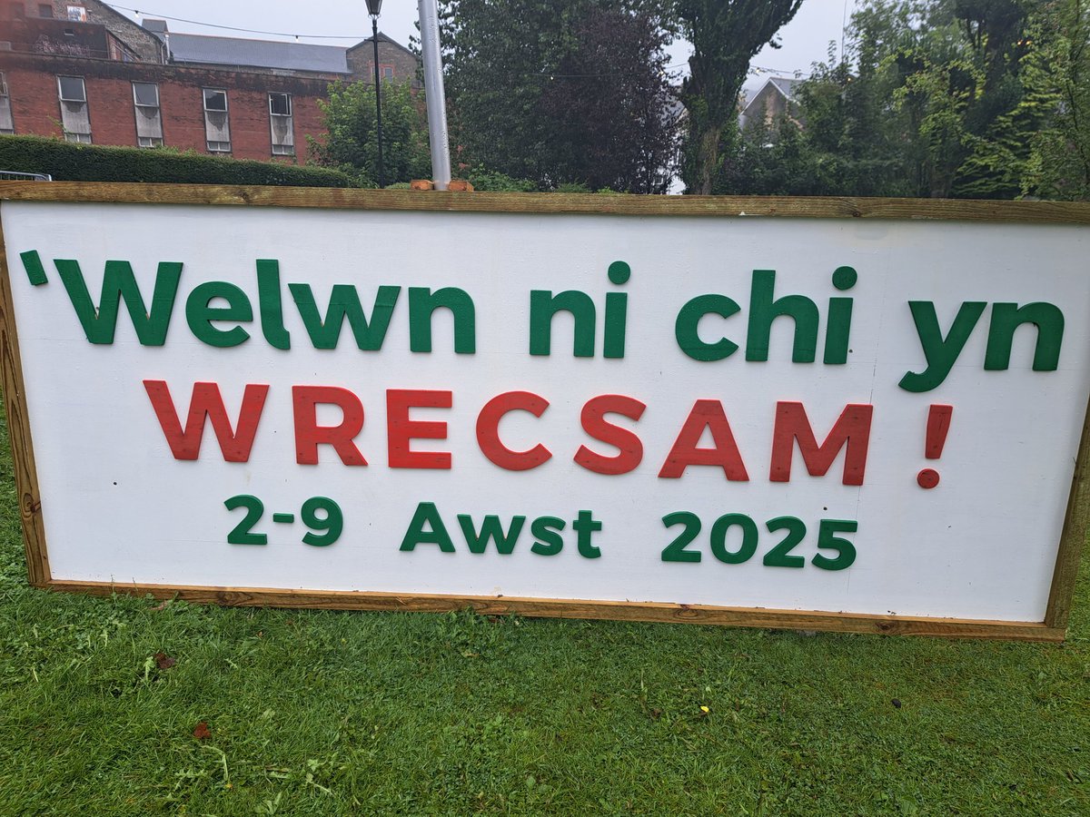 And that's it, the end of the #Eisteddfod24, we have spoken to over 3,000 of you this week and we hope for more in Wrexham for #Eisteddfod25! 

Many thanks once again to <a href="/spacegovuk/">UK Space Agency</a> for the grant fot the #GofodAmCymru project!

 #steddfod24 <a href="/eisteddfod/">eisteddfod</a> <a href="/PafGwyddoniaeth/">Pentref Gwyddoniaeth a Thechnoleg</a>