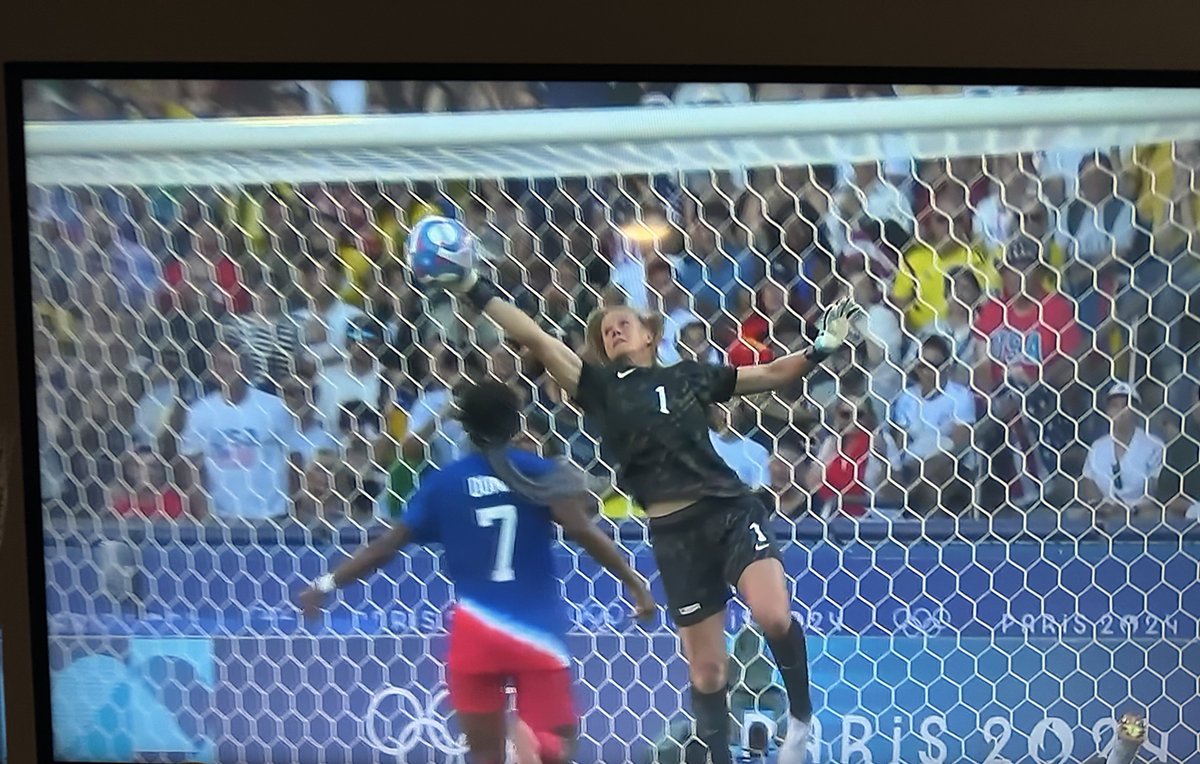 BradGalli's tweet photo. WHAT A SAVE! 

#USWNT https://t.co/Wx3CnNqYOL
