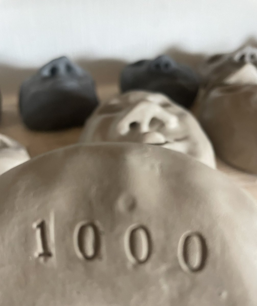bendixenkunst's tweet photo. Så rundede jeg Eddy no. 1000 han udtrækkes selvfølgelig på Instagram som Eddy no. 500,600,700,800 &amp; 900 også blev. https://t.co/7dSO9aqcC1
