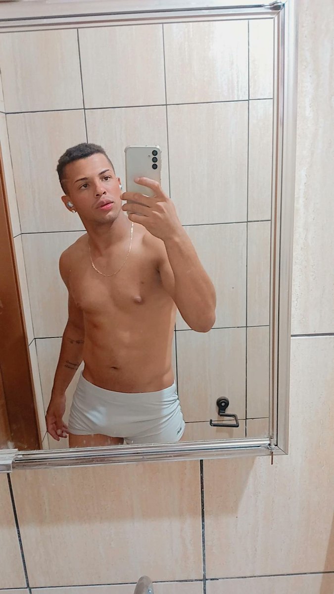 Leandrofiirmino's tweet photo. @BOSSGAY5819410 @SFamosos8 @NudesTikTokTL https://t.co/boSaKBpfI8