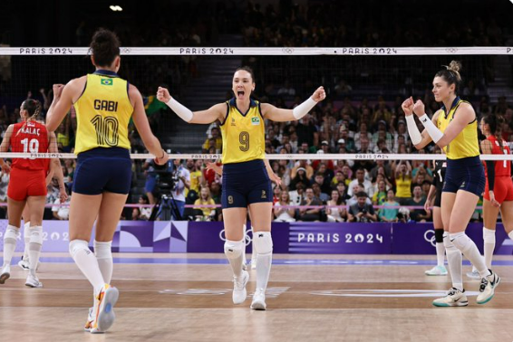 GUou2JMXgAAlNka?format=png&name=small