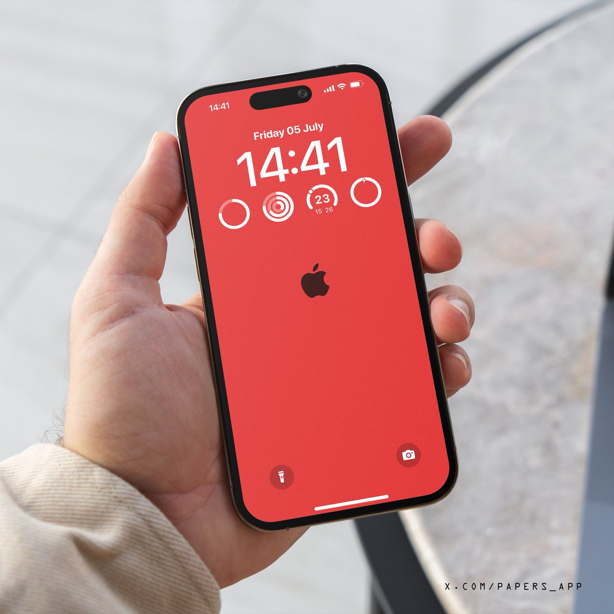Papers_app's tweet photo. Minimal Apple ❤️ Product (Red) https://t.co/mT9bzYiy0d