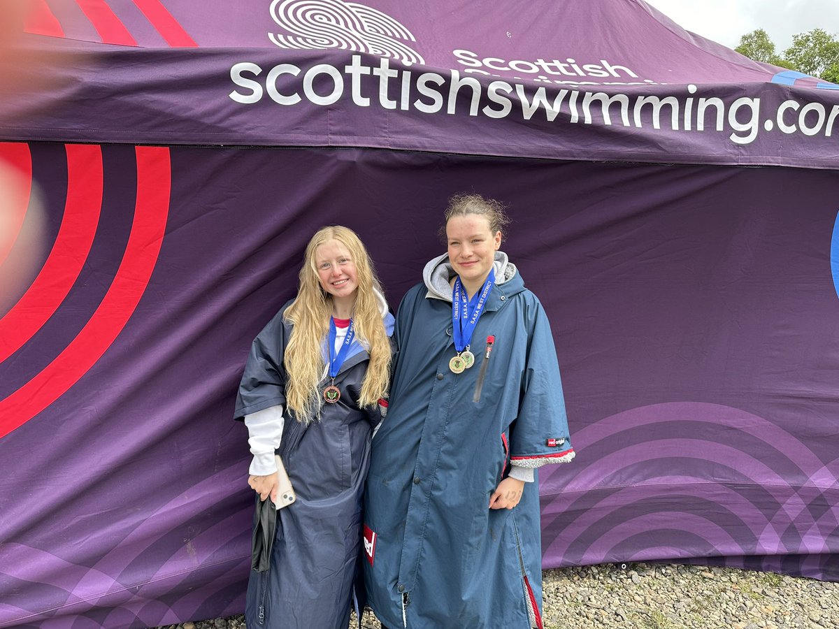 HamiltonBaths's tweet image. Congratulations to Rachel McGavin who was awarded Gold for district champion and silver for second overall at the West District Open Water Championships 1k event. Autumn Stewart is a worthy Bronze medalist. Well done girls!