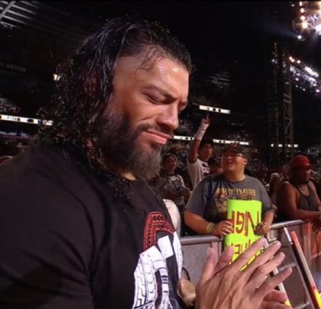 ROMAN MEME 731 : rubbing his hands with a smile on his face, image size:1022x985