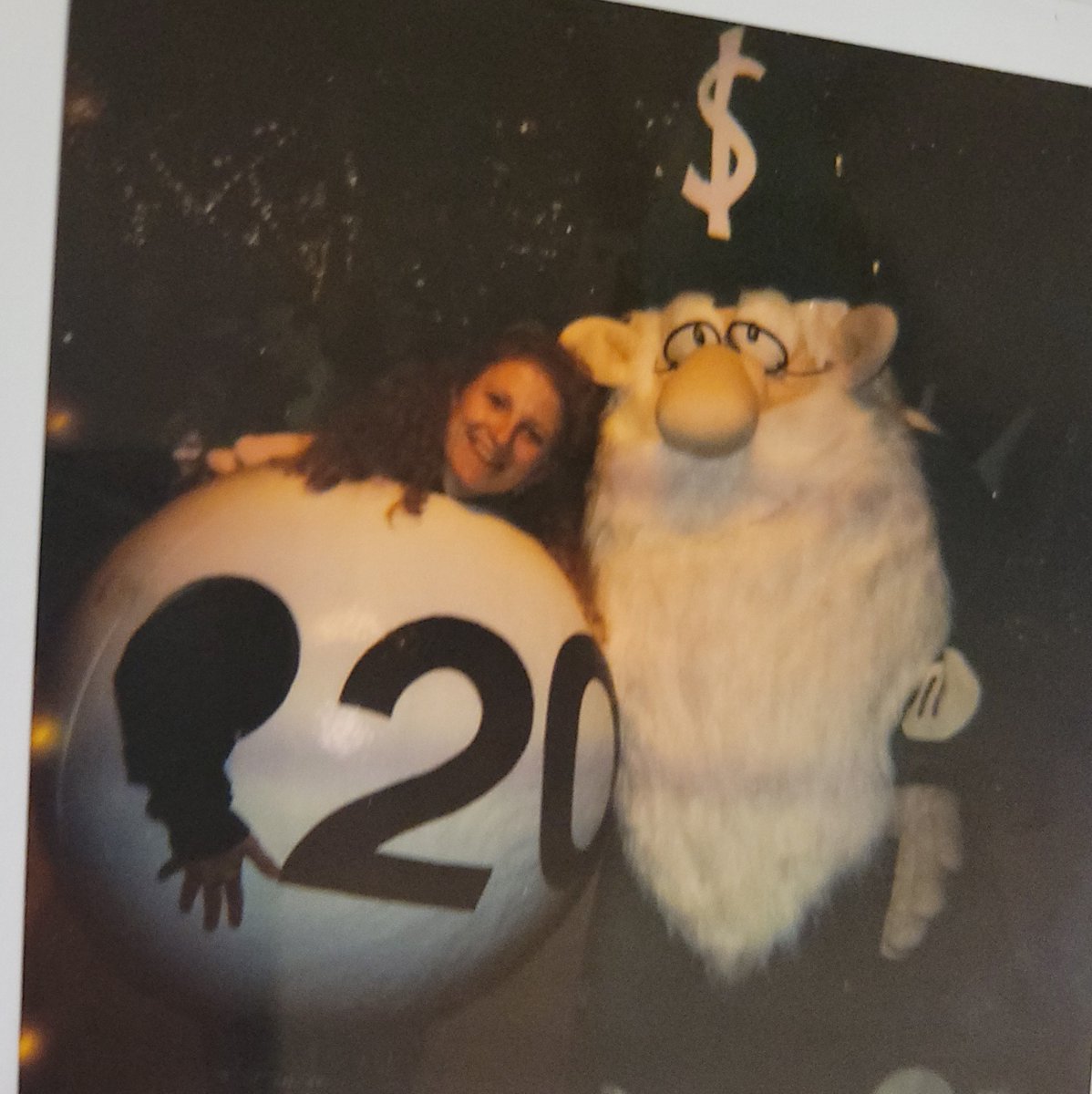 InsideEdge's tweet image. Thirty years ago, I became a mascot for the Illinois Lottery. My behind-the-scenes (and under-the-costume) reflections as the Wizard of Odds: theinsideedge.substack.com/p/wizard-of-od…