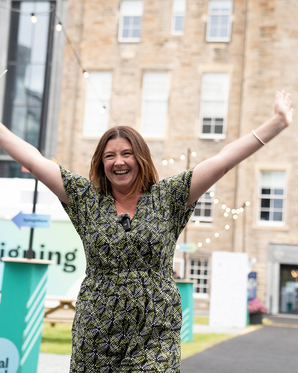 The Book Festival is officially opennnnn!! There was even an official ribbon cutting moment this morning to kick things off. (Thanks to our lovely Festival Director Jenny Niven for doing the honours ✂️)

#EdBookFest24 #EdinburghInternationalBookFestival #EdinburghFuturesInstitute