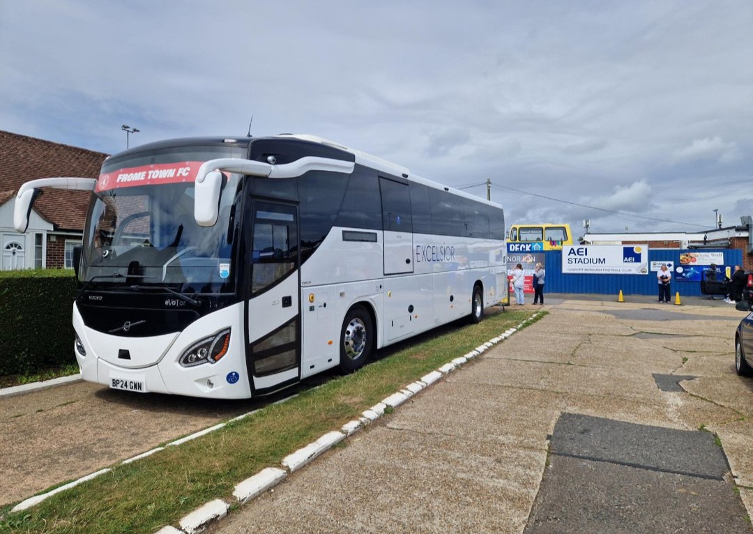 ExcelsiorCoach's tweet photo. Congratulations to @FromeTownFC on your 0 - 1 win on the road today.  Enjoy your journey home #proud #travel #partner https://t.co/2gXoi6gIu2