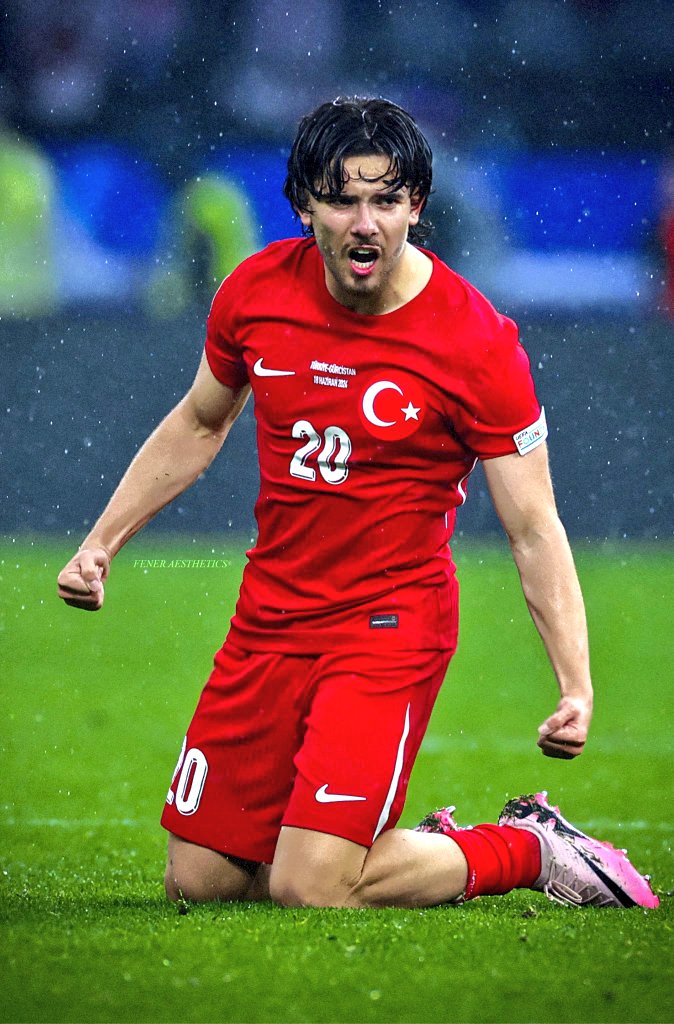 JewelScout's tweet photo. 💎 FERDİ ERENAY KADIOĞLU 💎

LB | 24 | Fenerbahçe | Turkey

Very underrated player.

He is among the players who saw the biggest increase in value after his Euro 2024 performance.

Brighton, Arsenal and M.United are competing for him.

✍🏻 FLOOD

Enjoy reading...

⏬⏬⏬⏬⏬ https://t.co/fy0hU21qM9