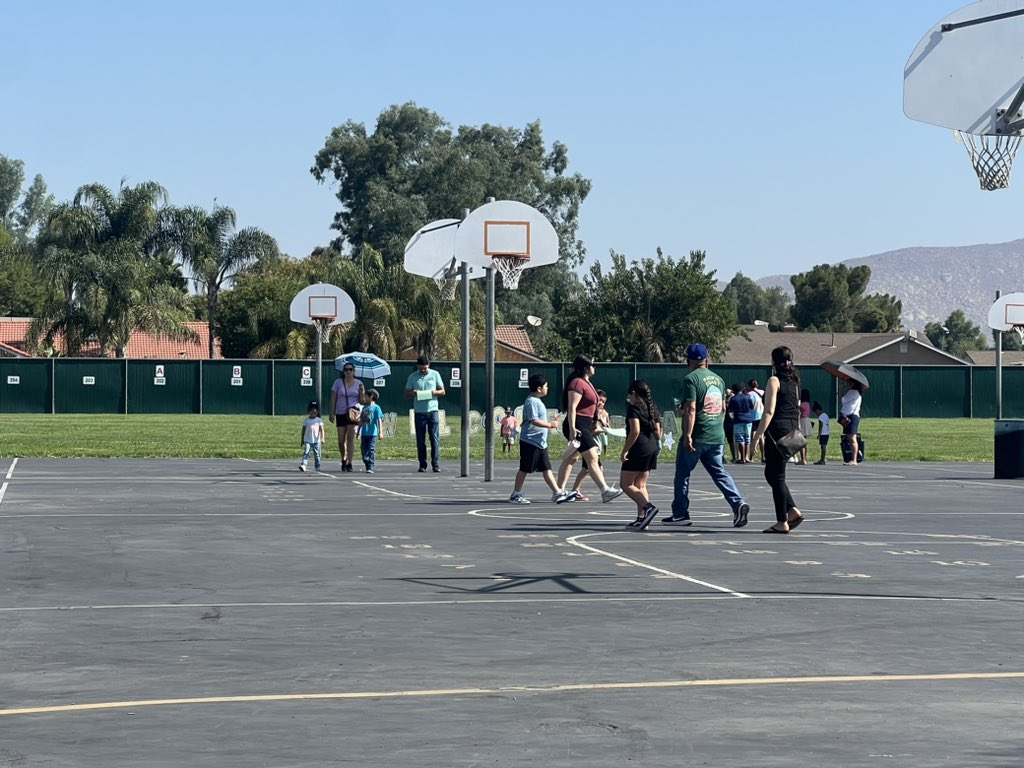 It’s Campus Preview Day at TCE! Come by anytime between now and 12:00pm! Tour our campus, pick up some spirit gear, and enjoy a Kona Ice Snow cone! See you soon! #TCEFastTracktoSuccess #coltpride #proudtobevvusd @valverdeusd