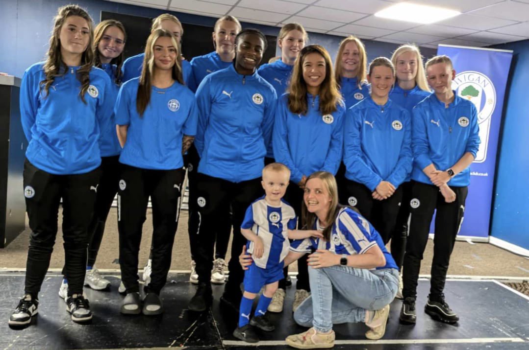 What a day we’ve had pre-match in the Supporters Bar! 
A huge thank you to Hayley Sherratt, Emmerson Boyce and the <a href="/Latics_Women/">Wigan Athletic Women</a> who joined us for autographs and a Q and A on stage. #wafc