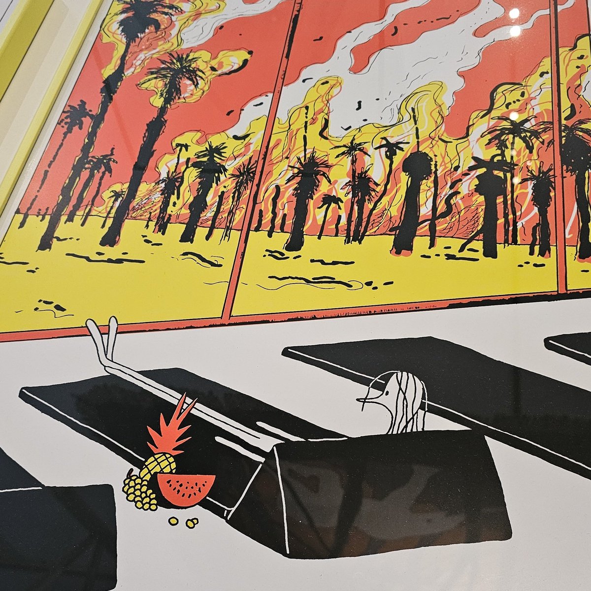 Großartige #AnnaHaifisch Schau im <a href="/mkghamburg/">Museum für Kunst und Gewerbe Hamburg</a> 

• u.a. mit actual footage von Leuten, die versuchen, mich zu überraschen (erstes+letztes Mal) 
• und Illustrationen zur aktuellen sicherheitspolitischen Lage.

Hingehen!