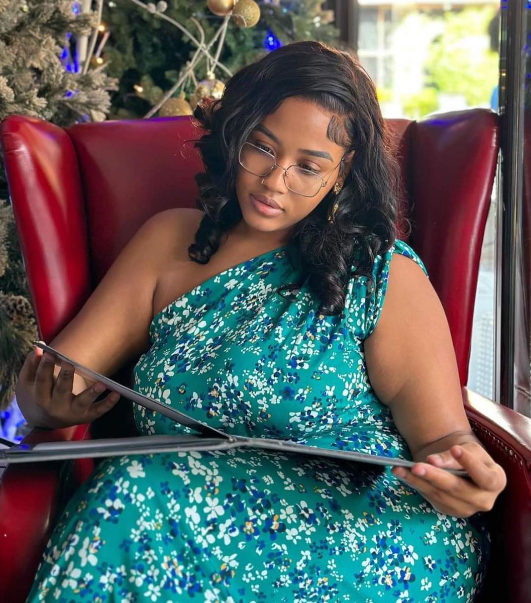 🇬🇳🎉 Félicitations <a href="/KaatyDiallo/">👑 𝐿𝑎 𝑃𝑙𝑢𝑠 𝐵𝑒𝑙𝑙𝑒 👑</a>

Prix Award du Meilleure Stratège #SecretstoryAfrique 😍

Tu représente dignement la marque #Guinée, t'as offert une belle image à notre pays, sache que pour nous, c'est toi la victorieuse de cette première édition demeure heureuse

#SecretStoryafr