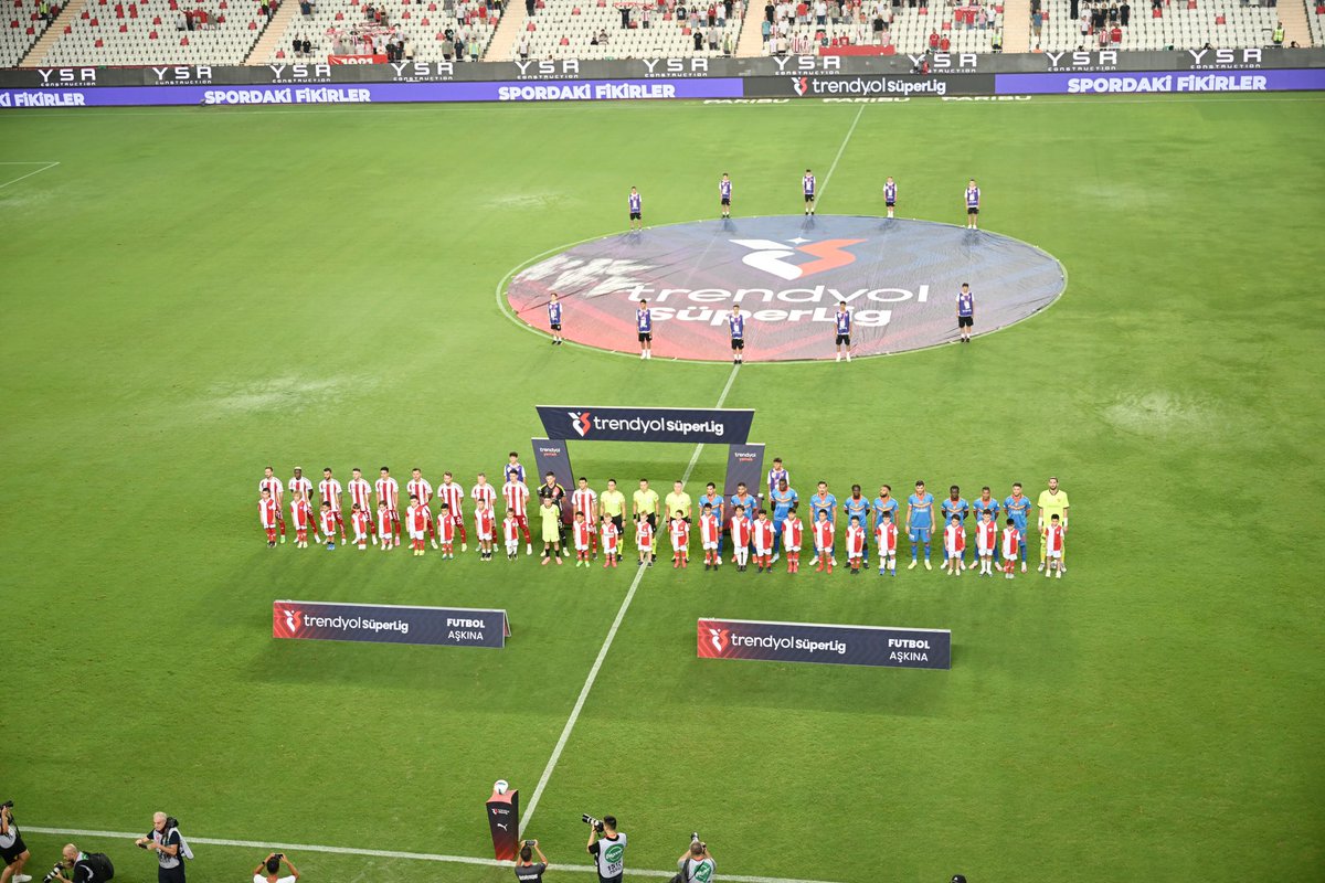 rustupeker's tweet photo. Antalya Büyükşehir Belediyesi Başkan Vekili olarak Antalya Valimiz Sn.Hulusi Şahin ve il protokolümüz ile birlikte sezonun ilk maçında Şehrimizin takımı Antalyaspor'umuzu her zaman olduğu gibi desteklemek üzere taraftarlarımızla birlikte tribündeki yerimizi aldık. https://t.co/F2josmikB4
