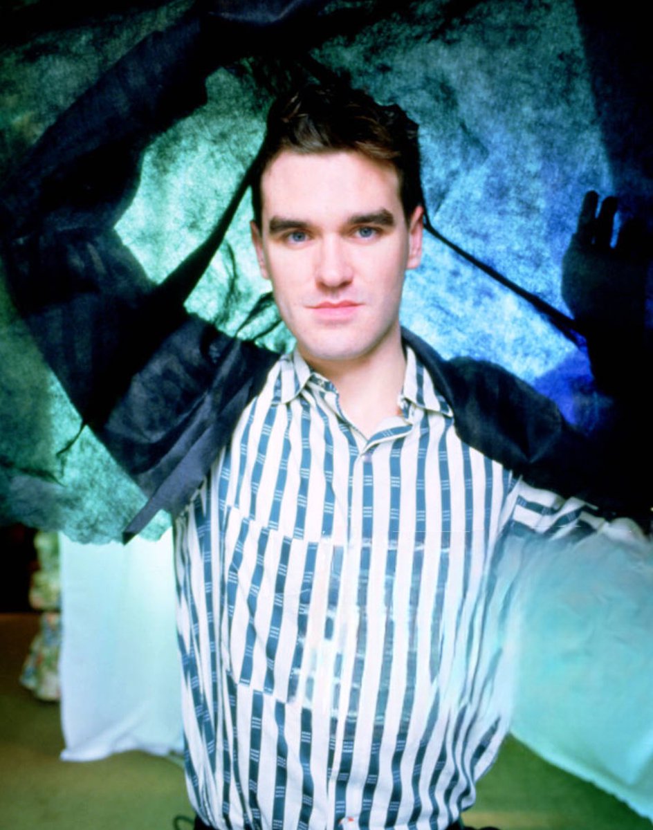 mozpicsdaily's tweet photo. morrissey by iain mckell, 1985 https://t.co/NtsUJtVu4c