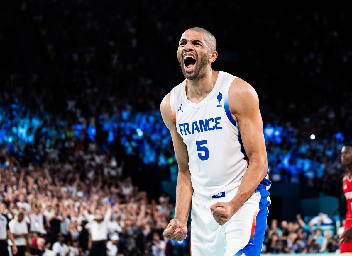 DebriefSportif's tweet photo. Il représente le don de soi, l'intelligence, l'excellence et la régularité en bleu.

Nicolas Batum est le plus grand capitaine de l'histoire de l'équipe de France.

Merci pour tout, tout, tout.

T'es un roi. https://t.co/2q96uLSiTS