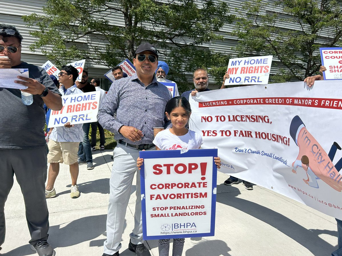 azadgoyat's tweet photo. Young Canadians protesters fighting against draconian bylaws of Residential Rental License (RRL) in Brampton. What an enthusiasm! We won’t stop until repeal. 
@patrickbrownont  @pat_fortini @iHarkiratSingh @RodPower7_8 @RoweSantos  @COBMPalleschi @Navjitkaurbrar https://t.co/yA7rrDGxhm
